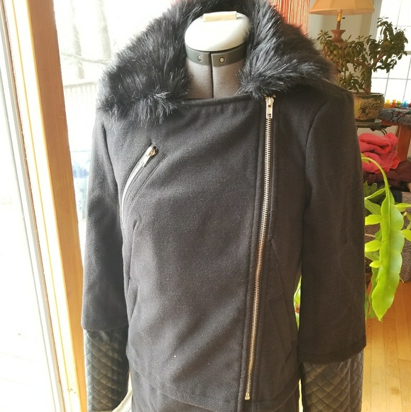 LF Faux fur black jacket with slanted zipper - Picture 5 of 6